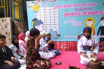 Upacara Minum Teh ala Jepang Digelar Sekolah Kreatif 16
