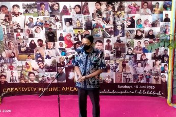 Puisi Tunas-Tunas Muda Semangati Wisudawan Sekolah Kreatif 16