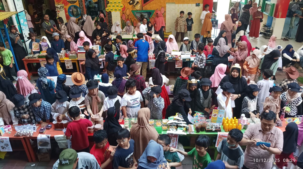 Entrepreneur Week 2025; Sebuah Persembahan Kepedulian, Kreativitas, dan Kepemimpinan Siswa