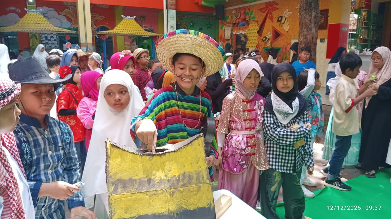 Entrepreneur Week 2025: Ketika Kreativitas, Kepedulian, dan Keceriaan Menyatu di Sekolah Kreatif Baratajaya